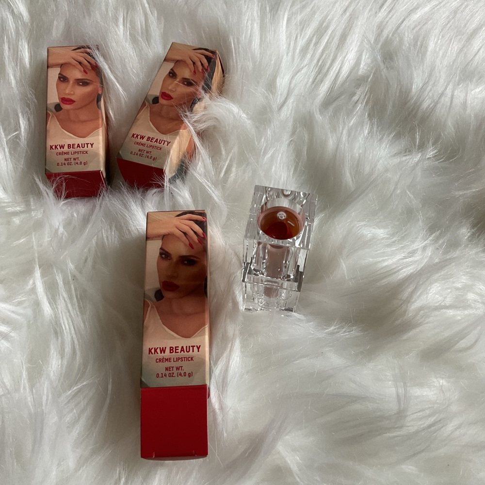 KKW BEAUTY CANDY APPLE RED CREAM LIPSTICK